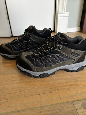 Altra Industrial Women’s CSA Safety Work Shoes